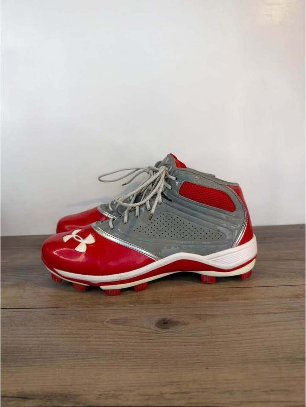 Under Armour Spine Heater Mid Baseball Cleats Mens Size 12 Red Grey